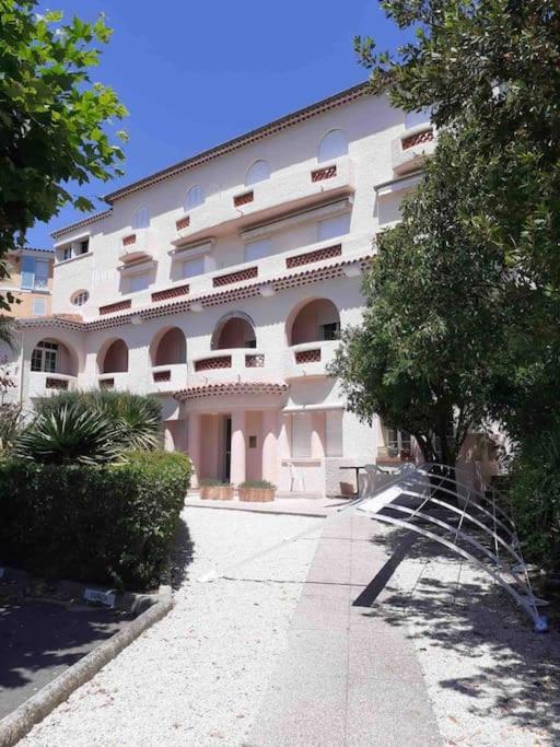 Bandol: Elegant Et Cosy 2 Pieces, Proche Ville Et Plage Zewnętrze zdjęcie